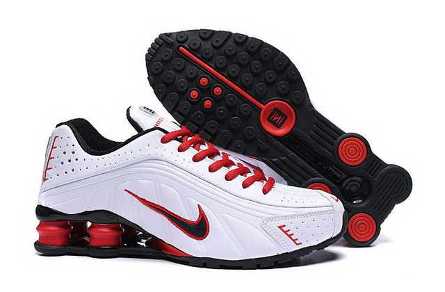 Nike Shox R4 09